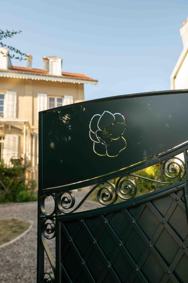 Le Parc Du Magnolia Montbéliard Exterior foto
